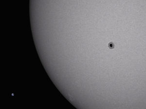 AR 2553 compared with Earth